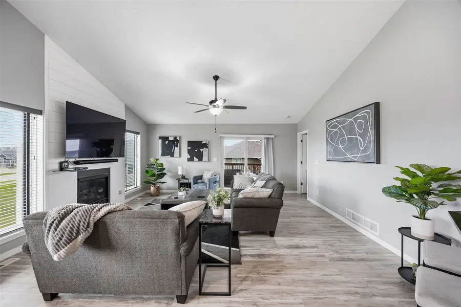 729 Heartland Court, Fairfax, IA 52228 - #3