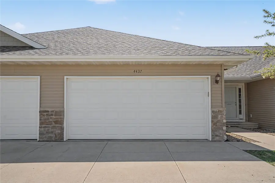 4437 Hastings Drive, Marion, IA 52302 - #2