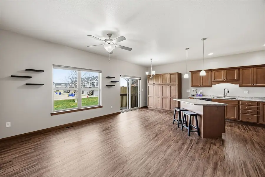 329 Windflower Ln, Solon, IA 52333 - #3