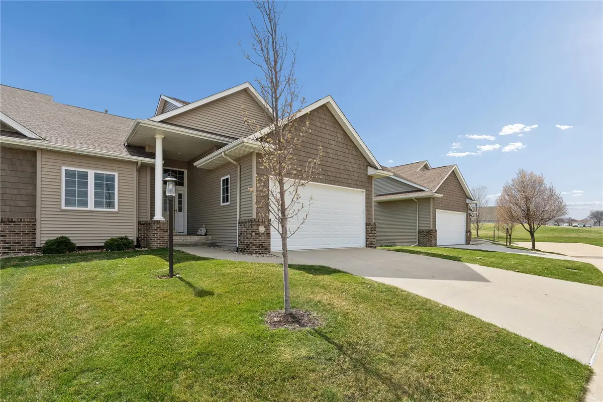 3269 Stone Ct, Marion, IA 52302 - #1