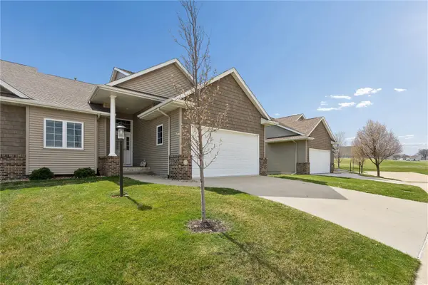 3269 Stone Ct, Marion, IA 52302