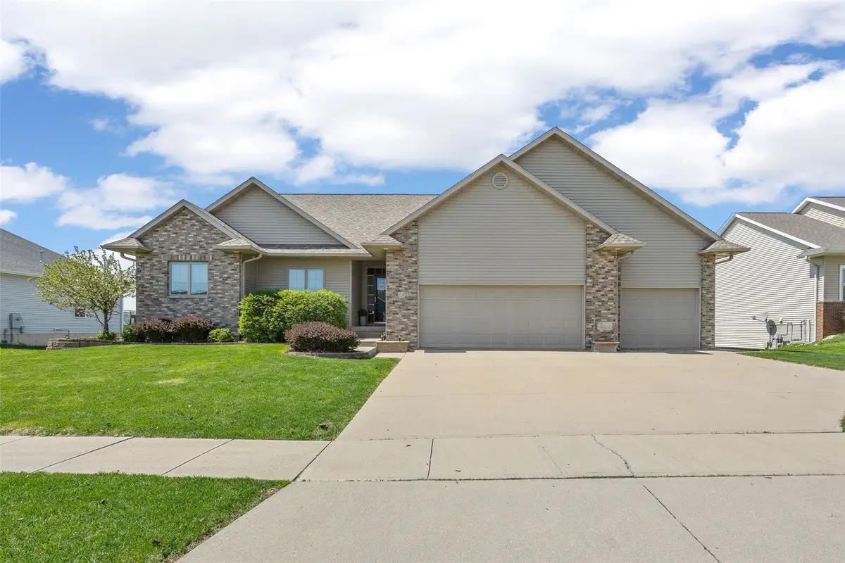 725 15th Avenue Sw, Mount Vernon, IA 52314 - #1