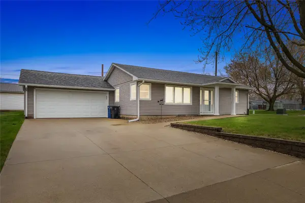 104 E 11th Street, Tipton, IA 52772
