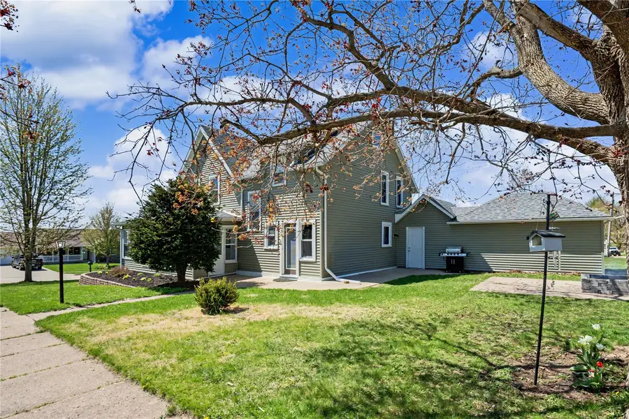 128 S Gill Street, Monticello, IA 52310 - #2