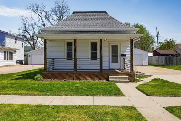 937 8th Street, Marion, IA 52302