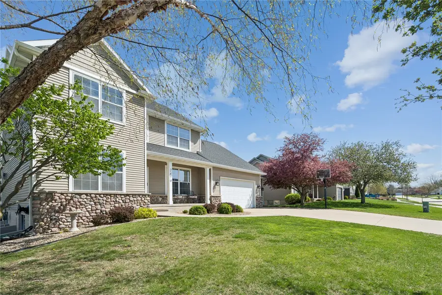 2470 Wolf Run, Hiawatha, IA 52233 - #2