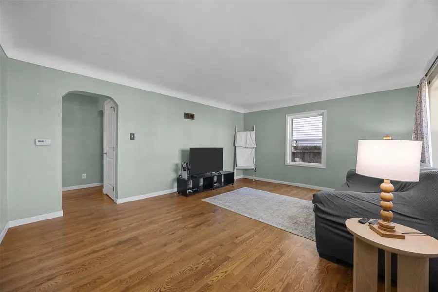 927 G Avenue Nw, Cedar Rapids, IA 52405 - #3