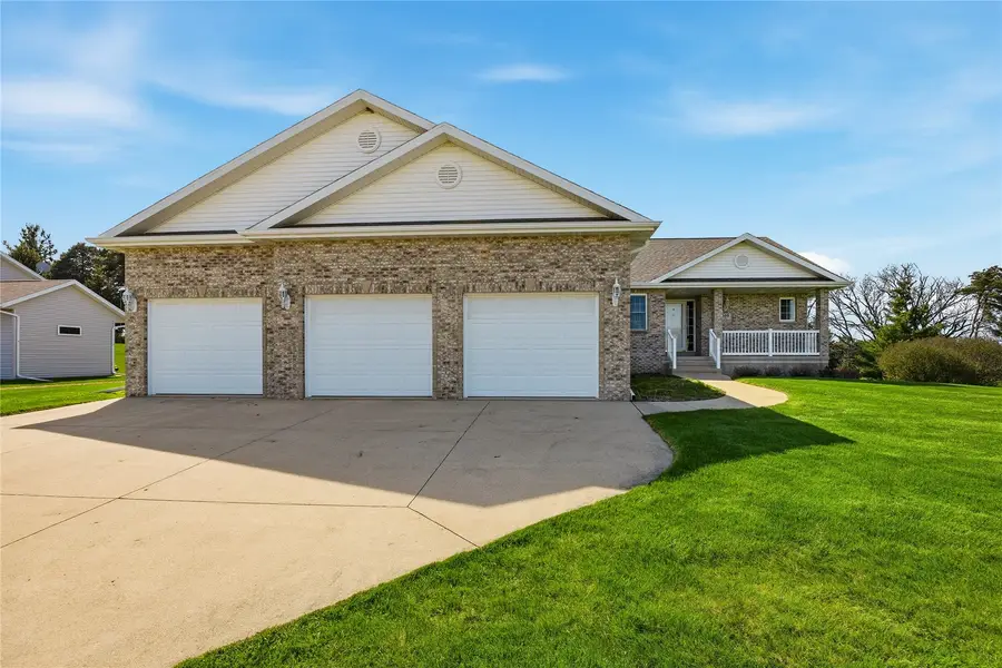 610 Kaitlynn Avenue, Anamosa, IA 52005 - #2