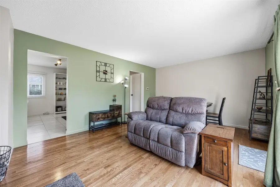 419 Peterson St, Iowa City, IA 52245 - #3