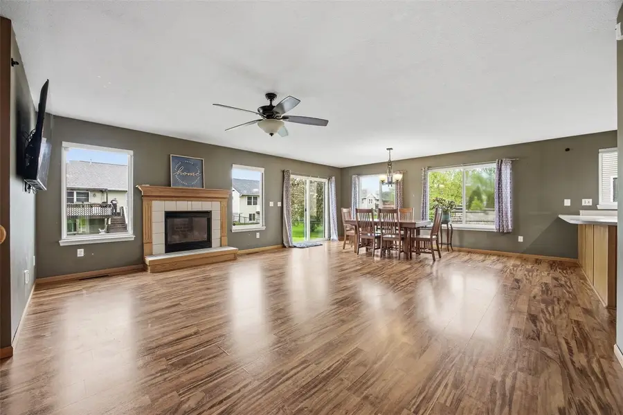 5400 Prairie Ridge Avenue, Marion, IA 52302 - #2