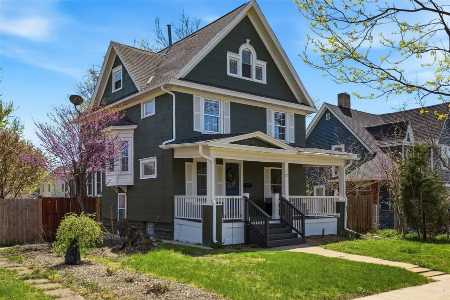 1727 B Avenue Ne, Cedar Rapids, IA 52402 - #2