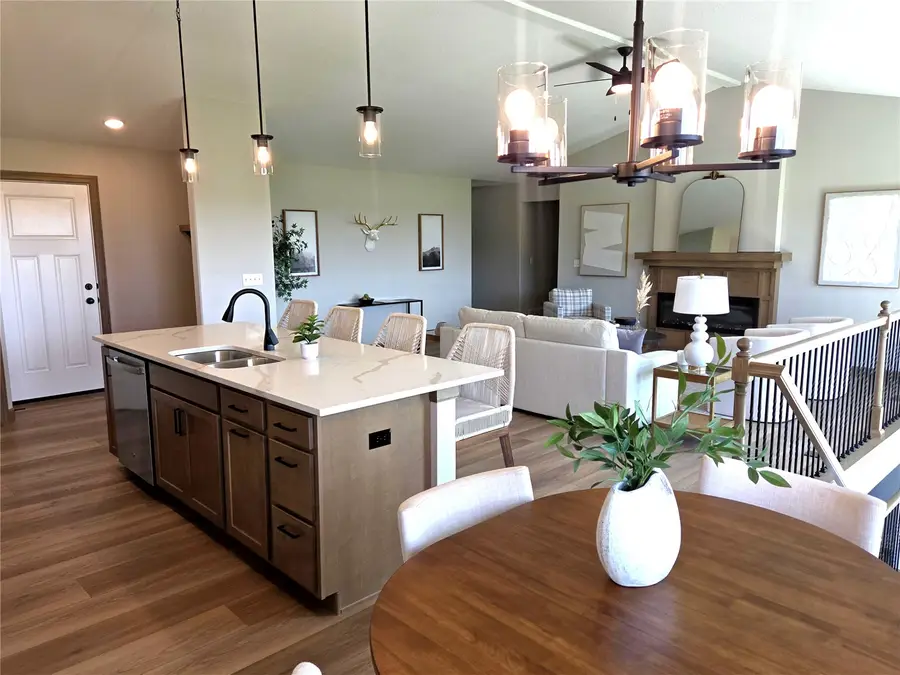 3329 Center Court, Robins, IA 52328 - #3