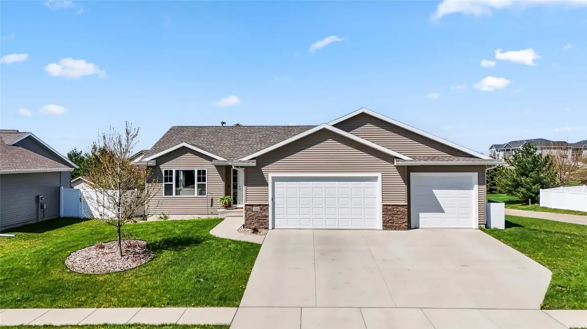 2084 Crestwood Lane, Marion, IA 52302 - #1