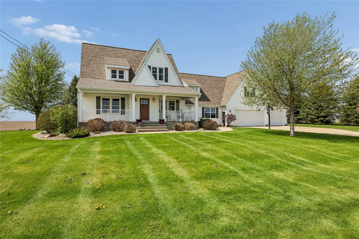 7083 18th Avenue, Van Horne, IA 52346 - #1