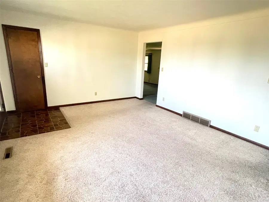 3005 29th Avenue, Marion, IA 52302 - #3