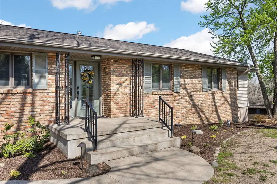 1896 Sunset Drive Ne, Solon, IA 52333 - #3