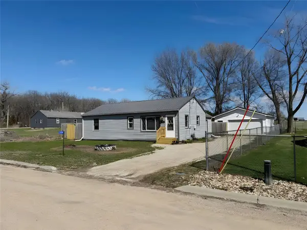 309 Elaine Drive, Waterloo, IA 50707