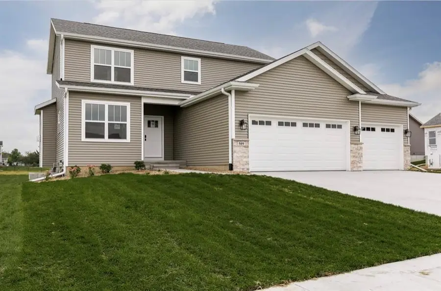 509 Gray Slate Road Sw, Cedar Rapids, IA 52404 - #2