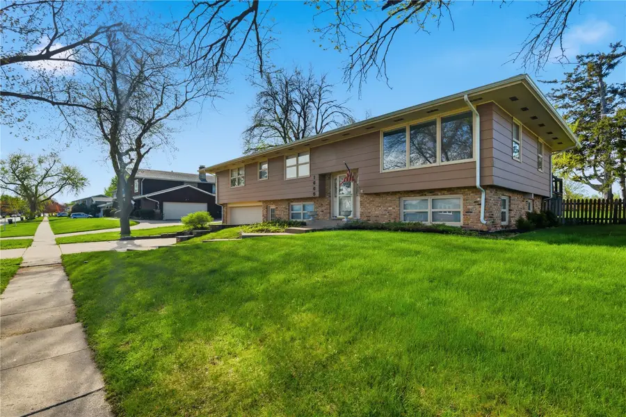 1665 25th Ave, Marion, IA 52302 - #2