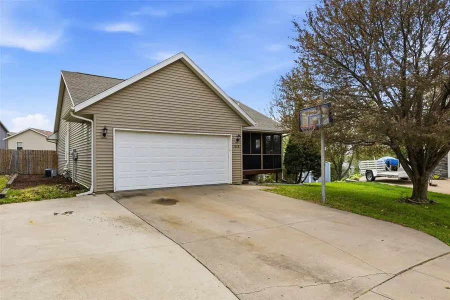 518 Tulip Ct, Tiffin, IA 52340 - #2