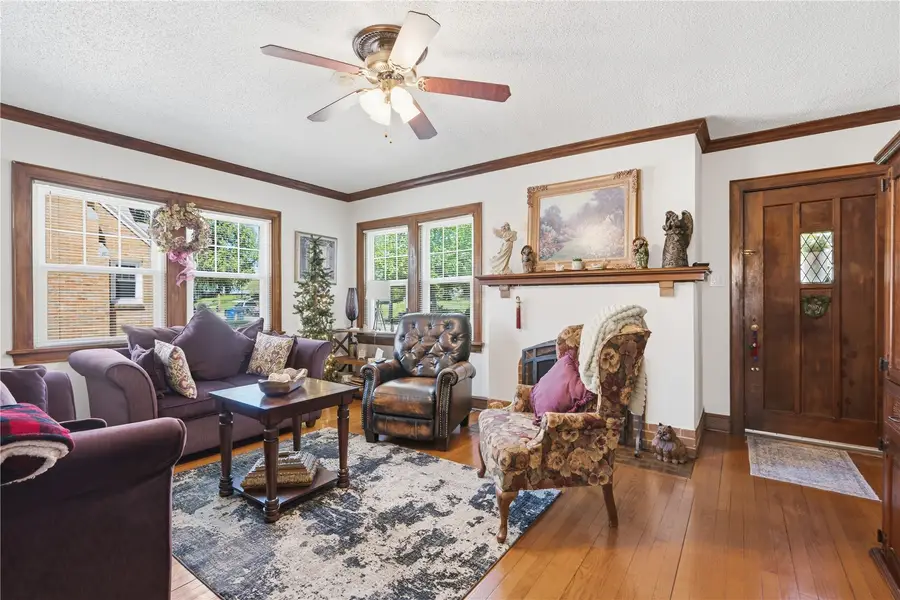 1017 26th St Se, Cedar Rapids, IA 52403 - #3