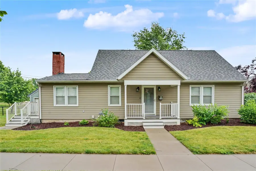 115 3rd Street Ne, Mount Vernon, IA 52314 - #2