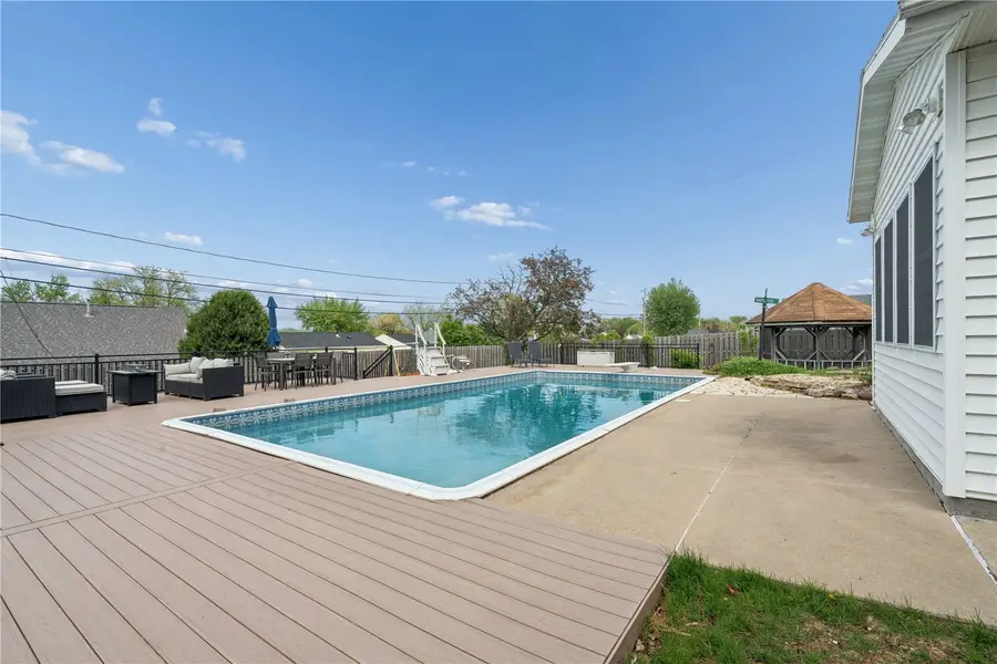 3614 Sue Ln, Cedar Rapids, IA 52405 - #3