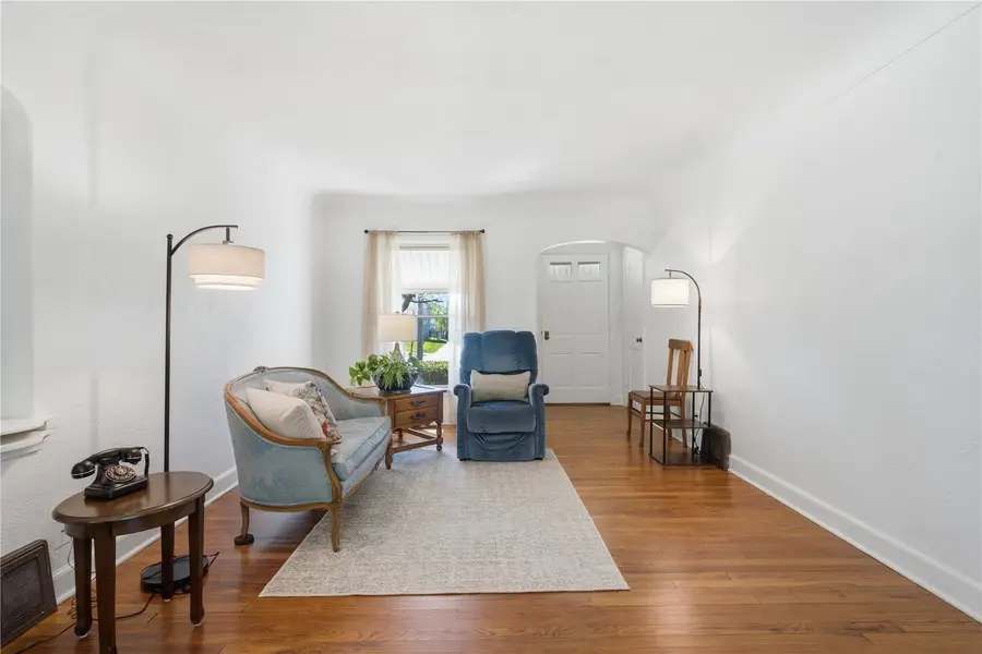 1434 Oakland Ne, Cedar Rapids, IA 52402 - #3