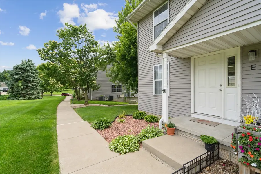 106 Lincoln Avenue #E, Lisbon, IA 52253 - #2
