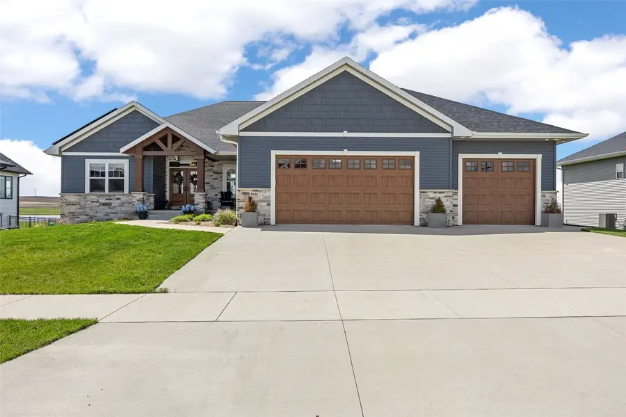 1601 Heartland St, Fairfax, IA 52888 - #3