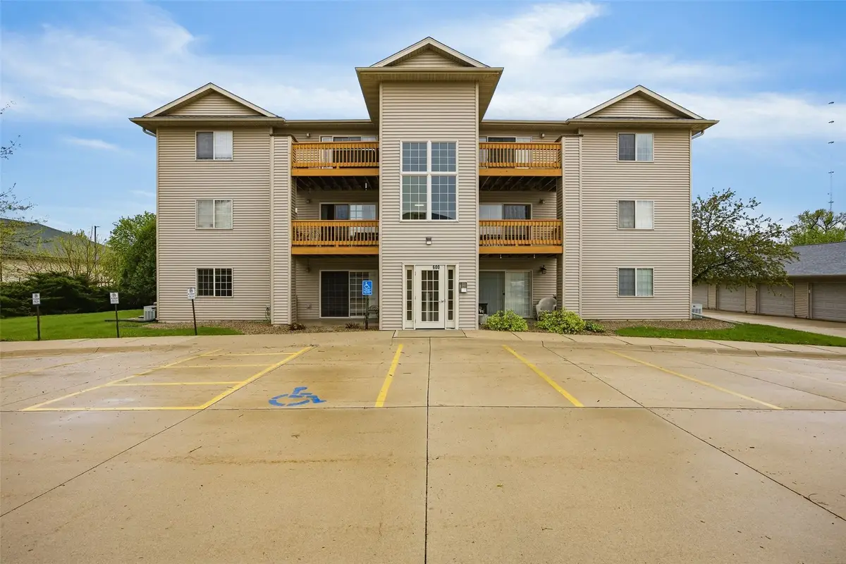 600 Colton Circle Ne #Unit 4, Cedar Rapids, IA 52402 - #1