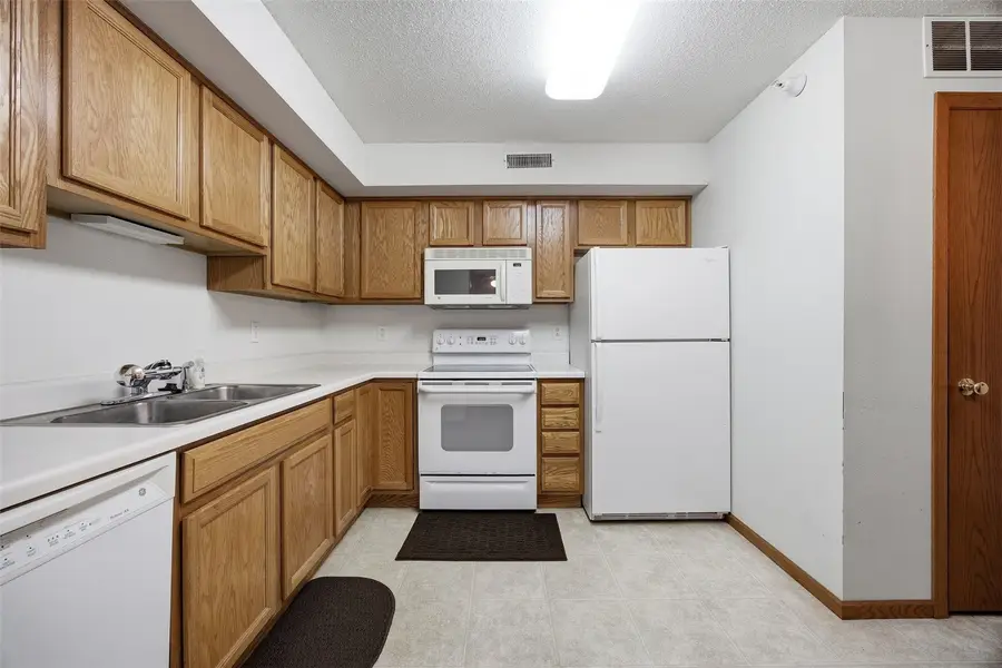 600 Colton Circle Ne #Unit 4, Cedar Rapids, IA 52402 - #3