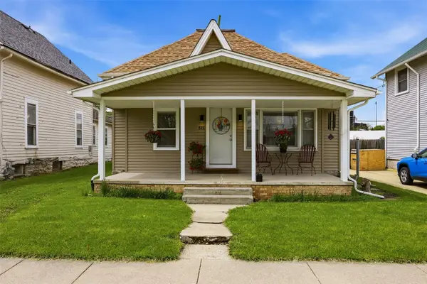 826 10th St Sw, Cedar Rapids, IA 52404