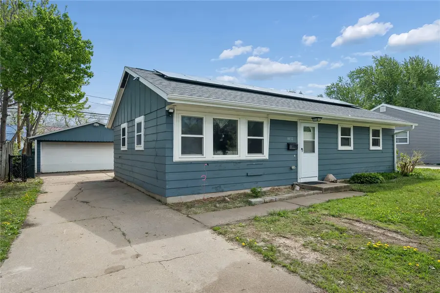 4432 Sherman St Ne, Cedar Rapids, IA 52402 - #3