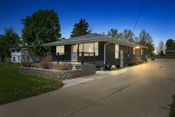 2630 Union Drive Sw, Cedar Rapids, IA 52404