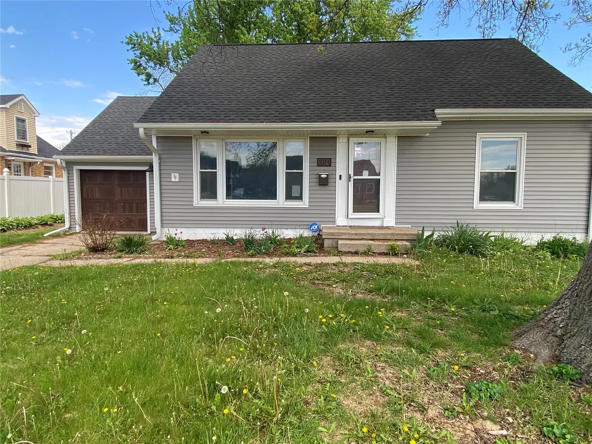 1074 27th Street Ne, Cedar Rapids, IA 52402 - #1