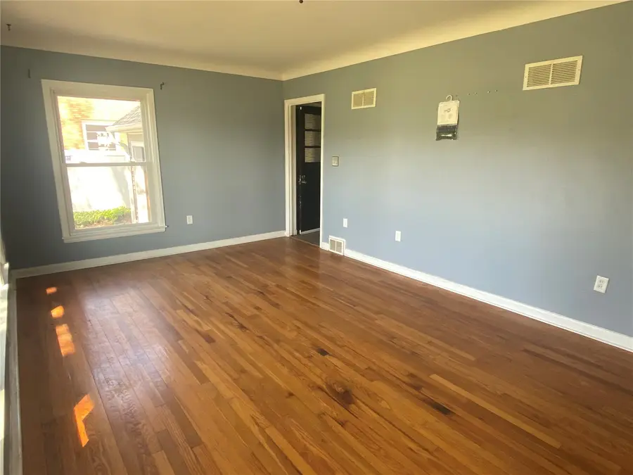 1074 27th Street Ne, Cedar Rapids, IA 52402 - #3