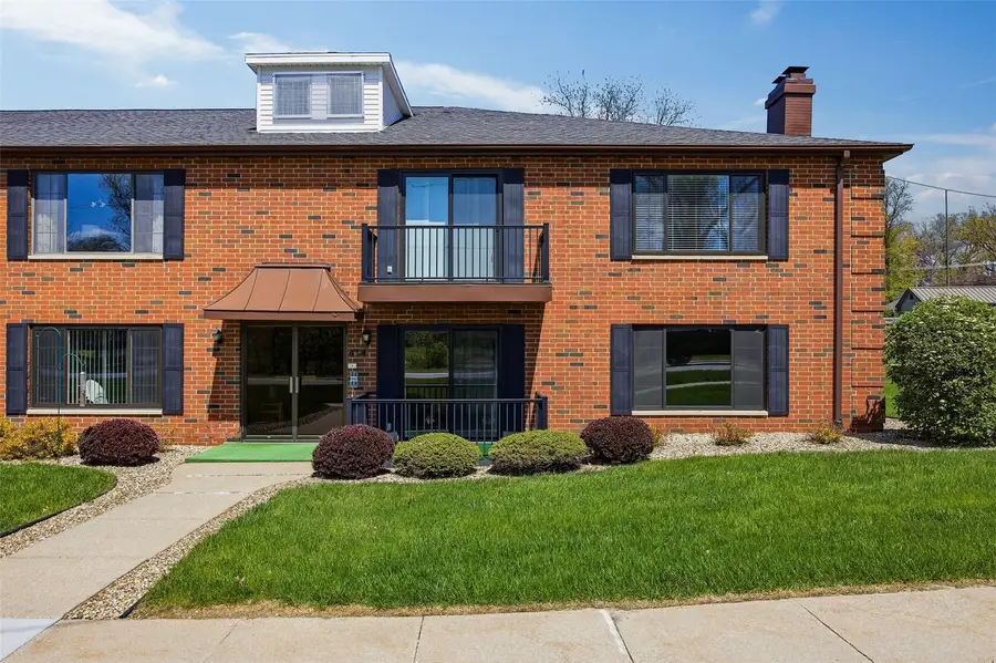 434 29th St Drive Se #10, Cedar Rapids, IA 52403 - #2