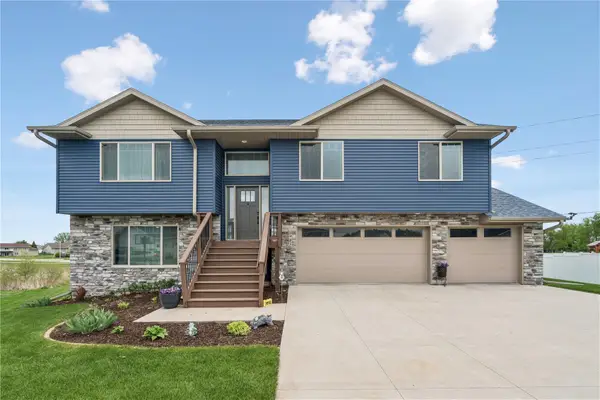 905 Carl Court, Solon, IA 52333