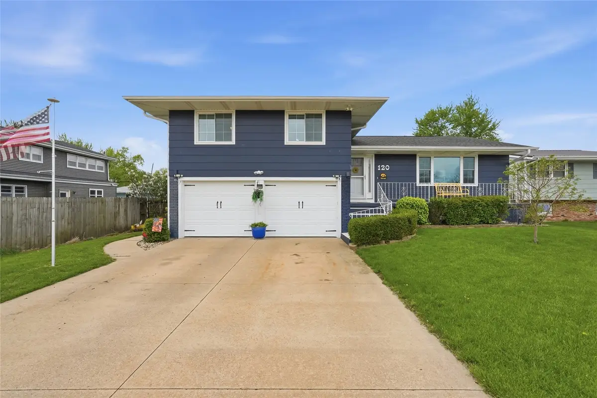 120 28th Street, Marion, IA 52302 - #1