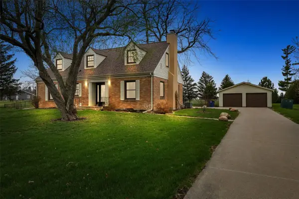 1107 G Avenue, Vinton, IA 52349