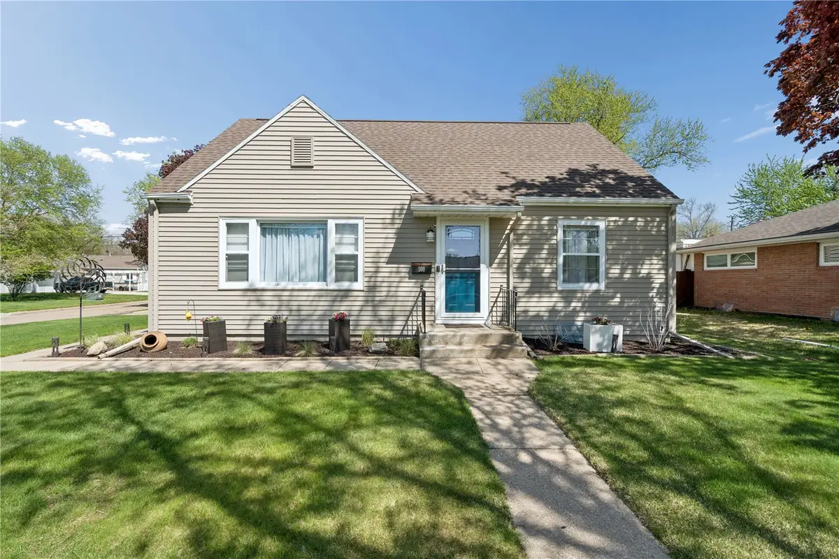 500 31st Street Se, Cedar Rapids, IA 52402 - #1