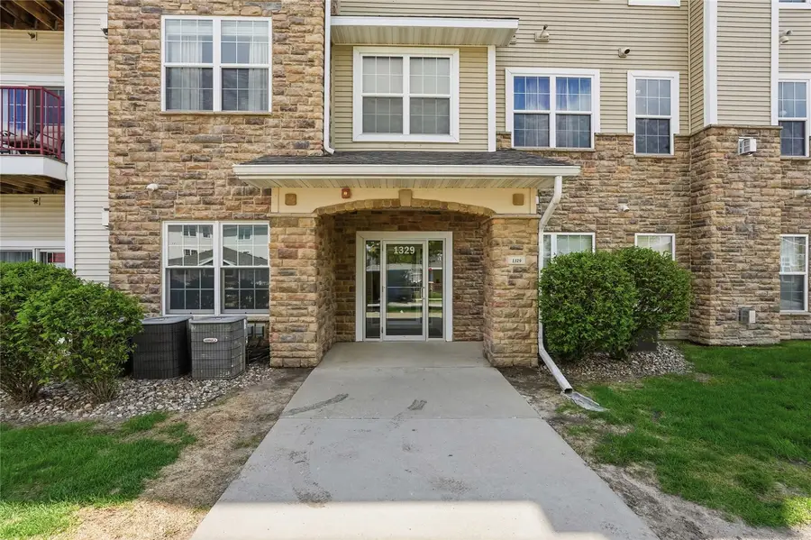 1329 Se University Ave #112, Waukee, IA 50263 - #2