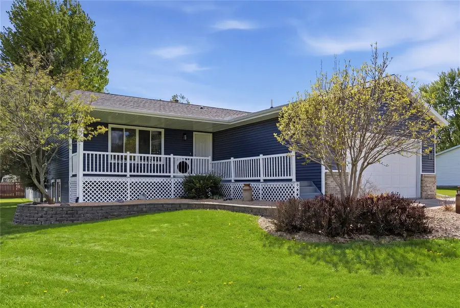 711 Grant Street, Walker, IA 52352 - #2