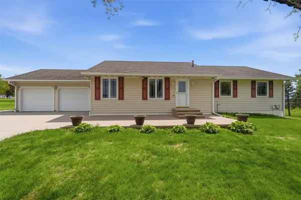 1822 Somerset Drive, Marion, IA 52302