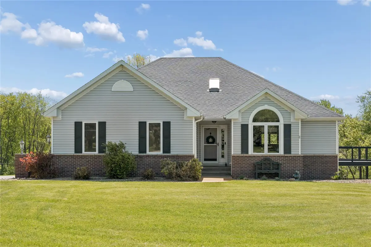 3313 Cedar Hill Drive Ne, Solon, IA 52333 - #1
