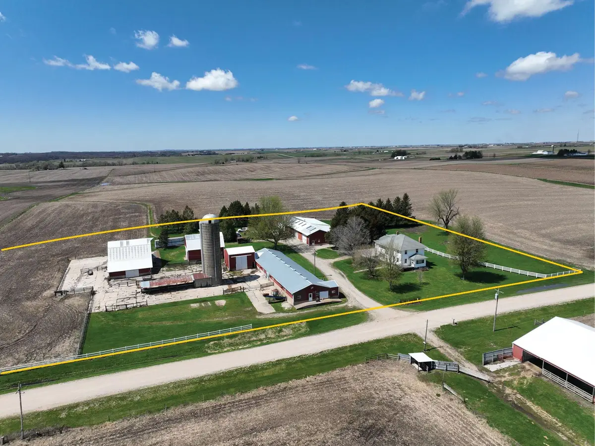 5718 Quality Ridge Road, Coggon, IA 52218 - #1