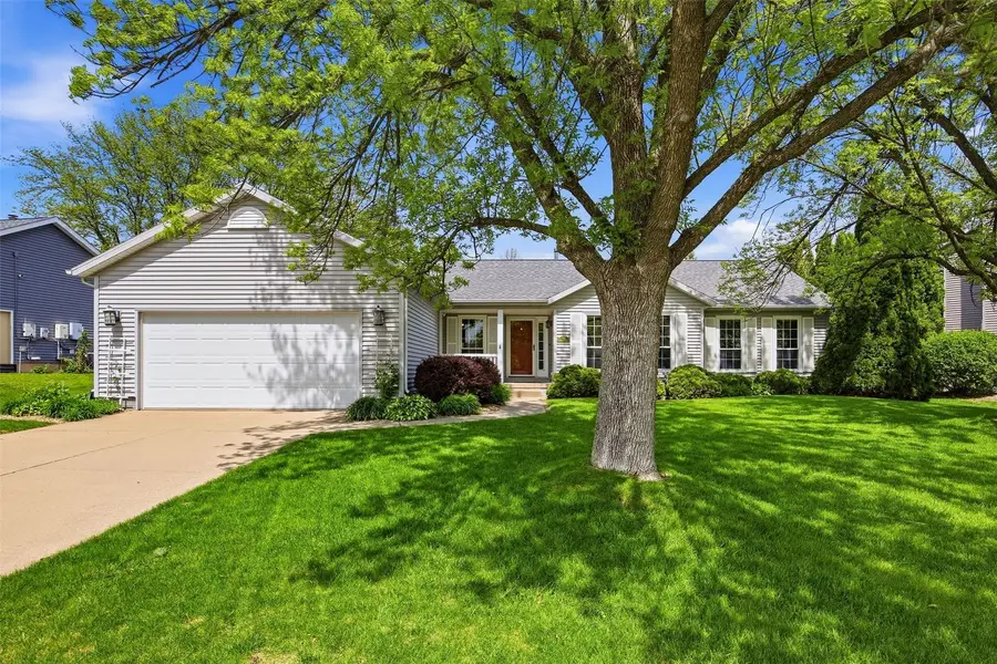 7412 Berkshire Drive Ne, Cedar Rapids, IA 52402 - #2