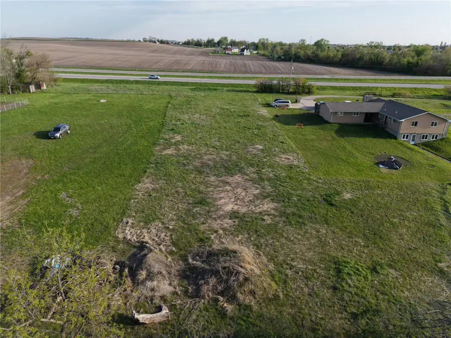 2641 Union Dr, Cedar Rapids, IA 52404 - #2