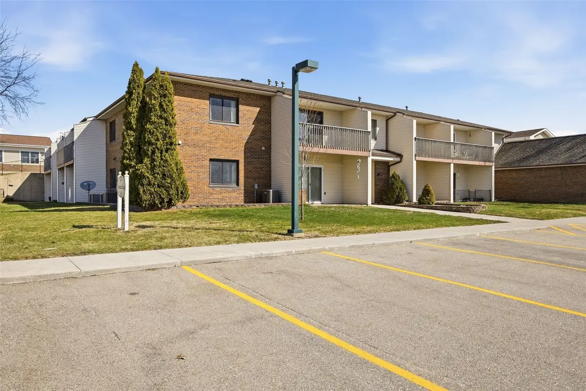730 S Market Street #22, Solon, IA 52333 - #1